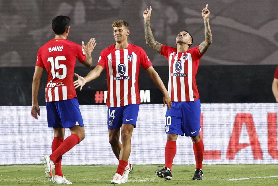 被压着打 被压着打