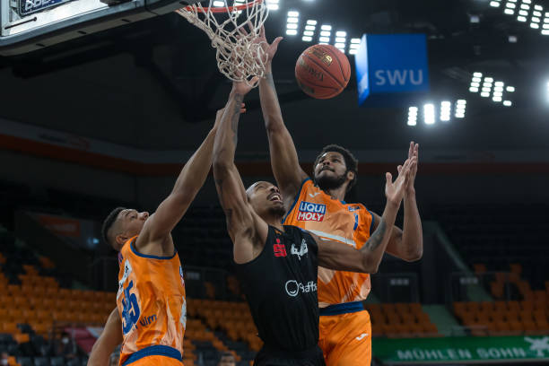 场的商业价 场的商业价